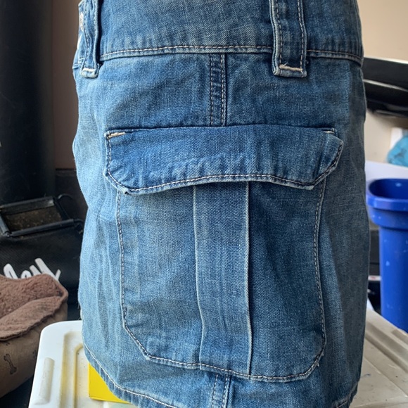 Jean skirt with cargo pockets - Picture 2 of 4